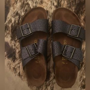Pre owned dark blue pebbled shine Birkenstocks size 37